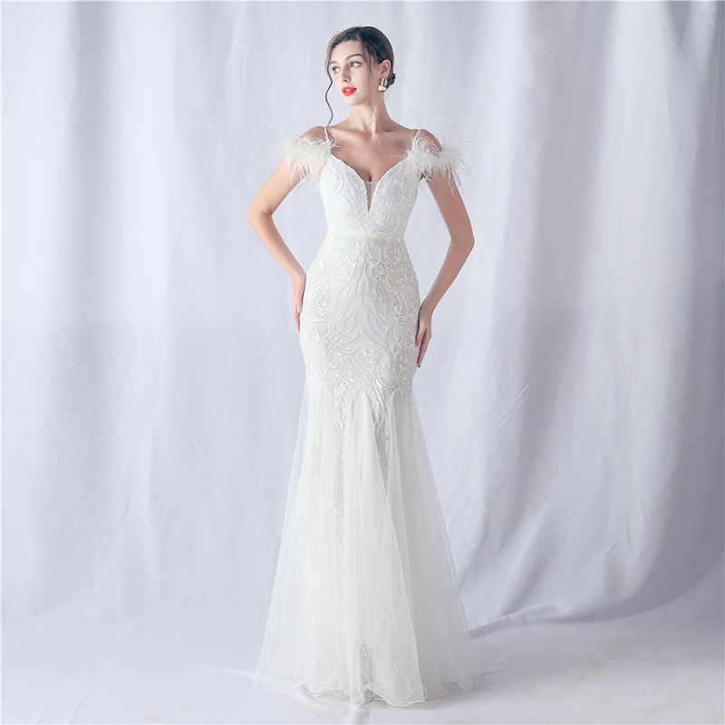 Briar Cosplay Prop - ผู้หญิงเซ็กซี่สปาเก็ตตี้สายคล้องคอ V คอ Backless Sequined ตาข่ายชุดราตรีค็อกเทลพรหมอย่างเป็นทางการชุด